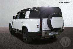 2025 Land Rover Defender 130 D350 X-Dynamic SE