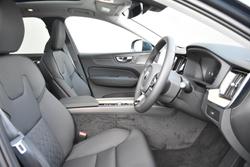 2025 Volvo XC60 Plus B5 Bright