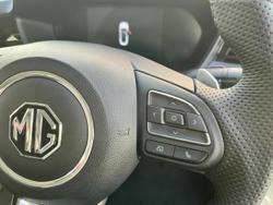 2025 MG MG5 Essence