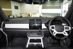 2025 Land Rover Defender 110 P400 S