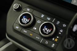 2025 Land Rover Defender 110 P400 S
