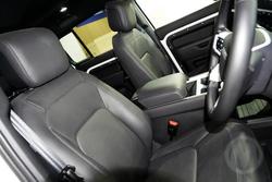 2025 Land Rover Defender 110 P400 S