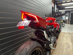 2022 DUCATI STREETFIGHTER V2 Red