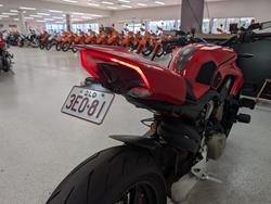 2021 DUCATI STREETFIGHTER V4 S Red