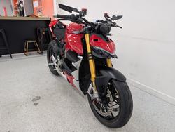 2021 DUCATI STREETFIGHTER V4 S Red