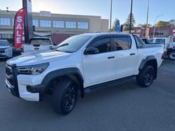 2023 Toyota Hilux Rogue