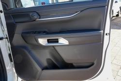 2025 Ford Everest Platinum