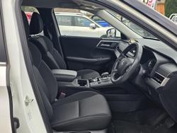 2023 Mitsubishi Outlander ES