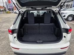 2023 Mitsubishi Outlander ES