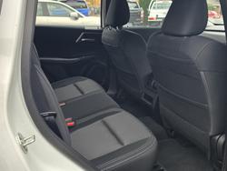 2023 Mitsubishi Outlander ES