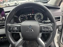 2023 Mitsubishi Outlander ES