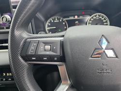 2023 Mitsubishi Outlander ES