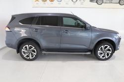 2022 Isuzu MU-X LS-T