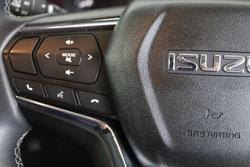 2022 Isuzu MU-X LS-T