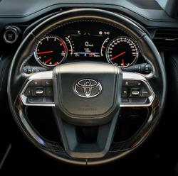 2022 Toyota Landcruiser VX