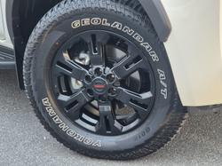 2025 Nissan Navara PRO-4X