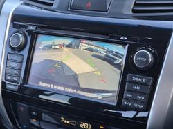 2015 Nissan Navara ST-X