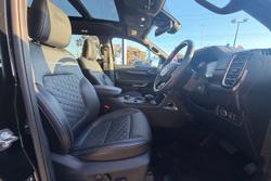 2025 Ford Everest Platinum