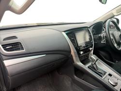 2023 Mitsubishi Pajero Sport GLX
