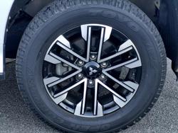2021 Mitsubishi Pajero Sport GLS