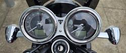 2019 Triumph BONNEVILLE T100 BLACK RED