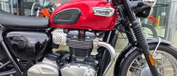 2019 Triumph BONNEVILLE T100 BLACK RED