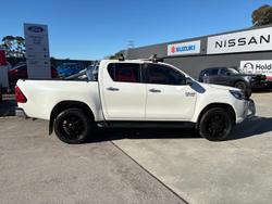 2015 Toyota Hilux SR5