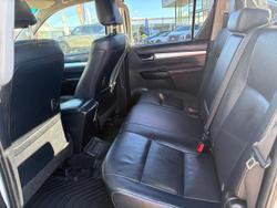 2015 Toyota Hilux SR5