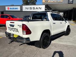 2015 Toyota Hilux SR5