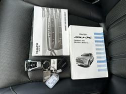 2023 Isuzu MU-X LS-T