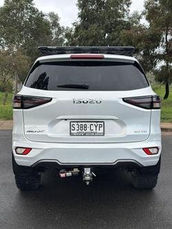 2023 Isuzu MU-X LS-T