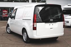 2026 Hyundai STARIA LOAD