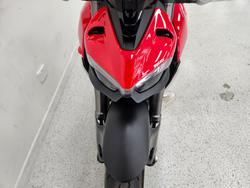 2022 DUCATI STREETFIGHTER V4 Red