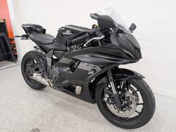 2025 YAMAHA YZF-R7LA Black