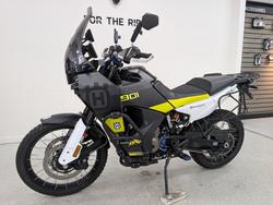 2022 HUSQVARNA NORDEN 901 Black