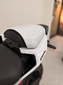 2023 Honda CB750 (HORNET) White