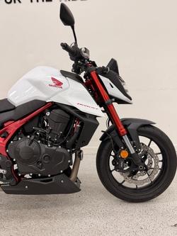 2023 Honda CB750 (HORNET) White