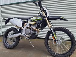 2026 Triumph TF 250-E Off Road Black