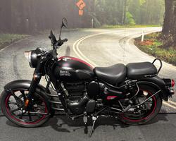 2024 Royal Enfield CLASSIC 350 DARK Black