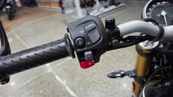 2025 Triumph SPEED 400 Black