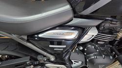 2025 Triumph SPEED 400 Black