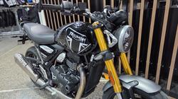 2025 Triumph SPEED 400 Black