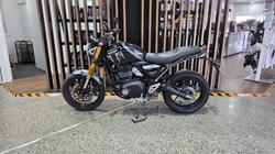 2025 Triumph SPEED 400 Black
