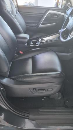 2022 Mitsubishi Pajero Sport Exceed
