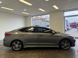 2018 Hyundai Elantra SR Turbo