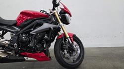 2016 Triumph STREET TRIPLE 660 Red
