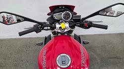 2016 Triumph STREET TRIPLE 660 Red