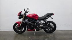 2016 Triumph STREET TRIPLE 660 Red