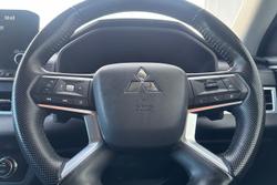 2022 Mitsubishi Outlander LS