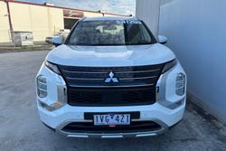2022 Mitsubishi Outlander LS